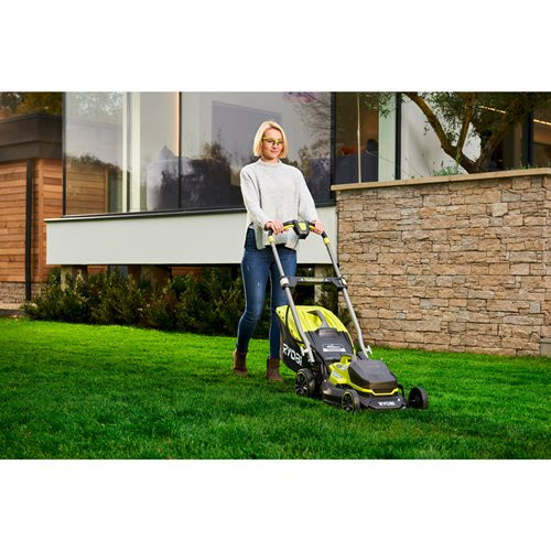 Ryobi RY18LMX40A-150 18V Akumulátorová sekačka na trávu, šířka záběru 40cm (1x5.0Ah)